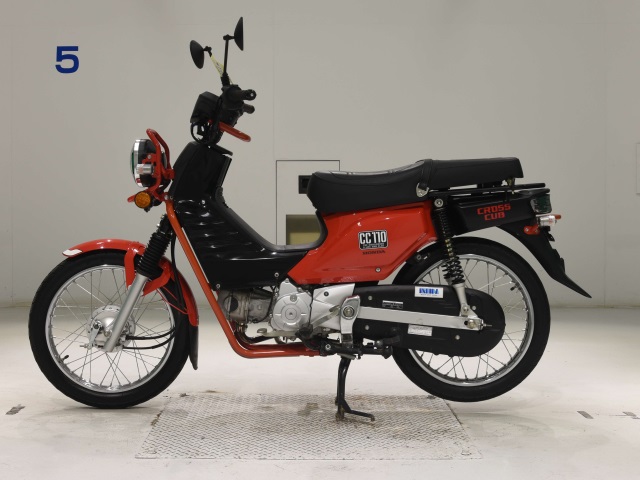 Honda CC110 CROSSCUB 2016