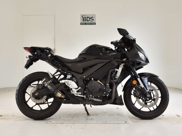 Yamaha YZF-R25 2021