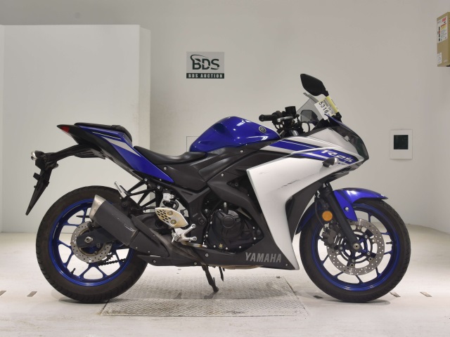 Yamaha YZF-R25 2016