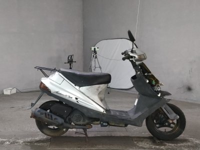 Suzuki ADDRESS V100