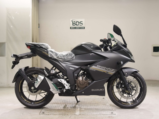 Suzuki GIXXER250SF