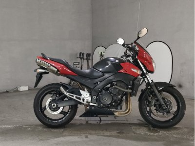 Suzuki GSR400 2012