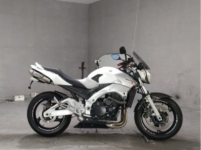 Suzuki GSR400