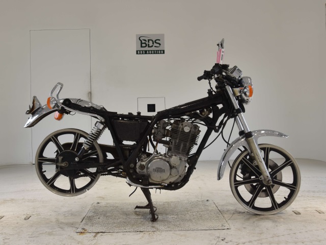 Yamaha SR400