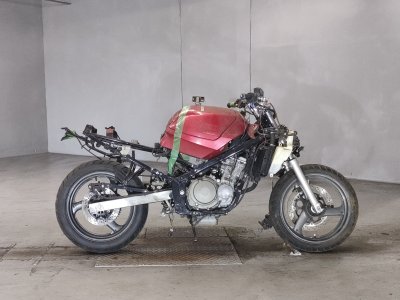 Suzuki ACROSS