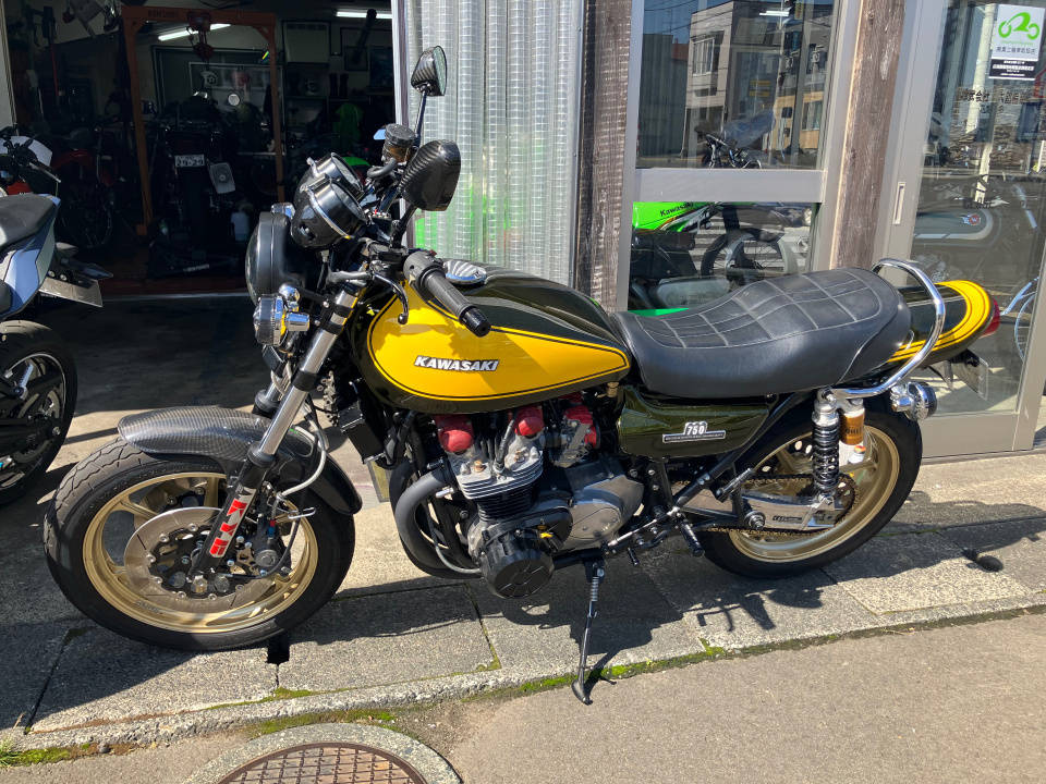 Kawasaki KZ1000 2022