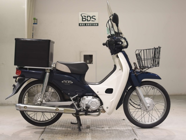 Honda C50 2012