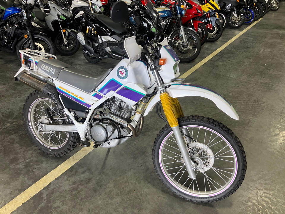 Yamaha SEROW XT225