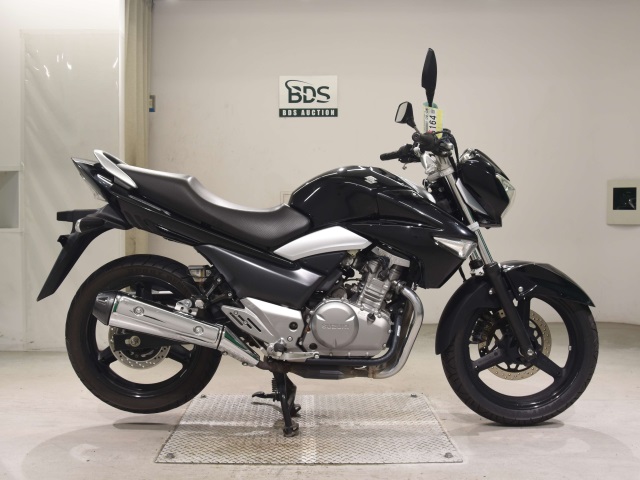 Suzuki GSR250