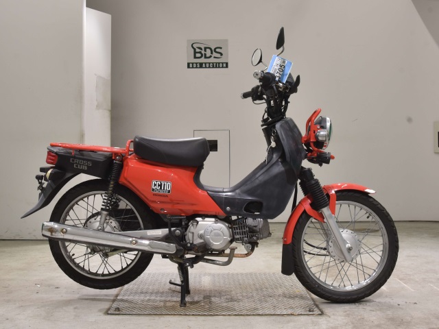 Honda CC110 CROSSCUB 2016