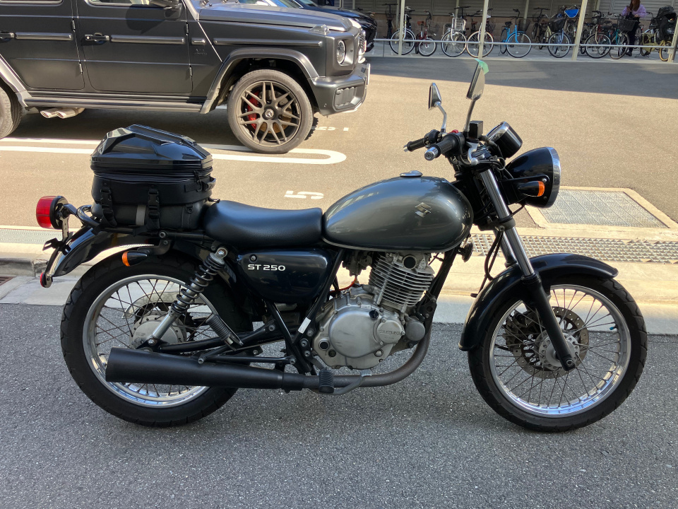 Suzuki ST250