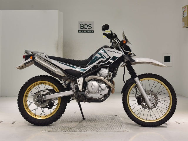 Yamaha SEROW XT250 2012