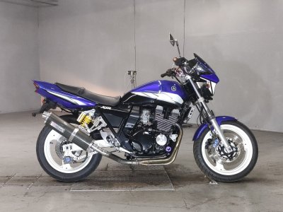 Yamaha XJR400 2004
