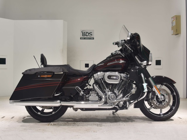 HD STREET GLIDE FLHXSE1800 2011