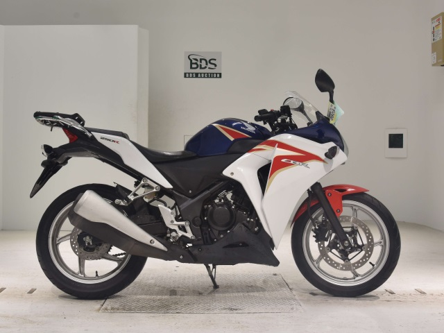 Honda CBR250R 2011