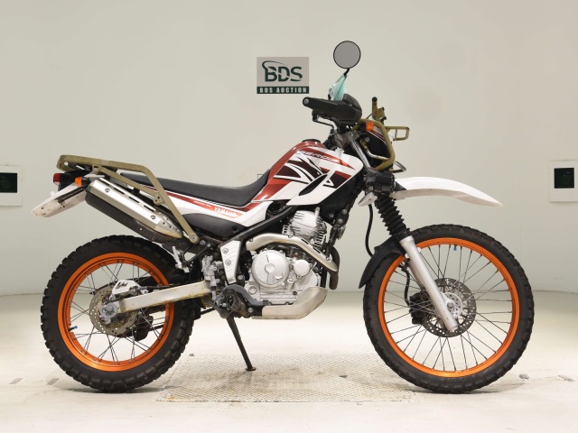 Yamaha SEROW XT250 2016