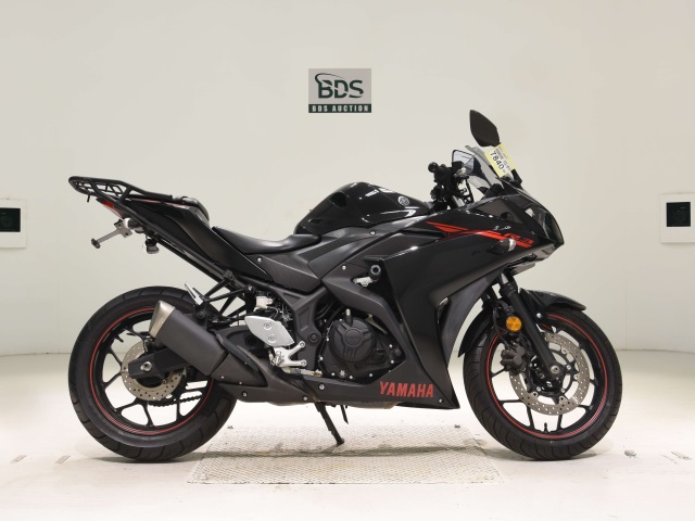Yamaha YZF-R3 2015