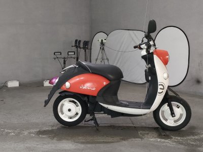 Yamaha E-VINO 2015