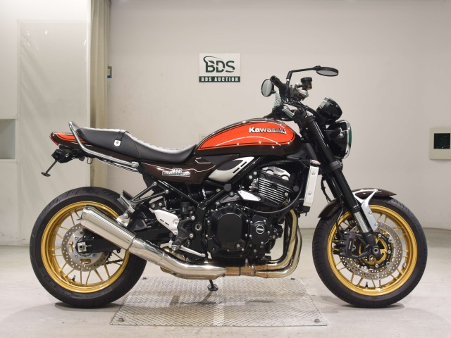 Kawasaki Z900RS 2022