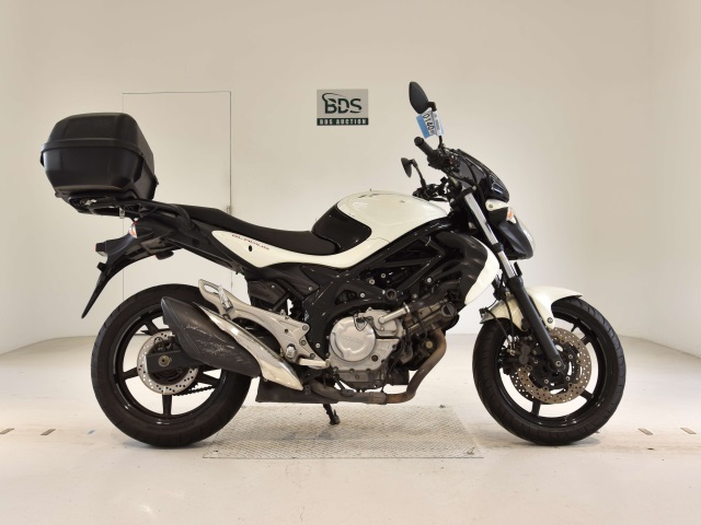 Suzuki GLADIUS SFV400 2013