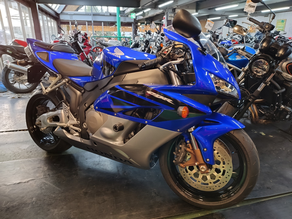 Honda CBR1000RR 2004