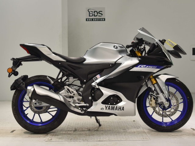 Yamaha YZF-R15 2023