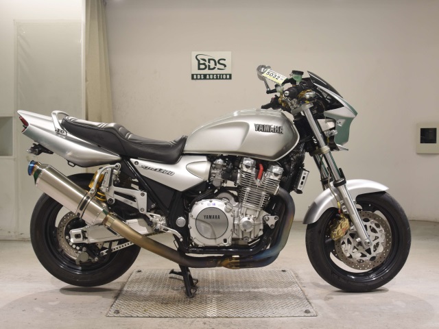 Yamaha XJR1300 1999