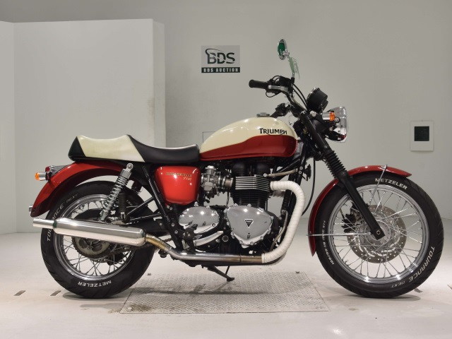 Triumph BONNEVILLE T100 2012