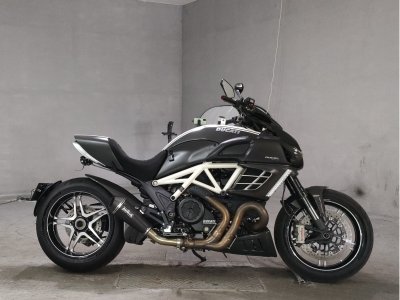 Ducati DIAVEL 2012