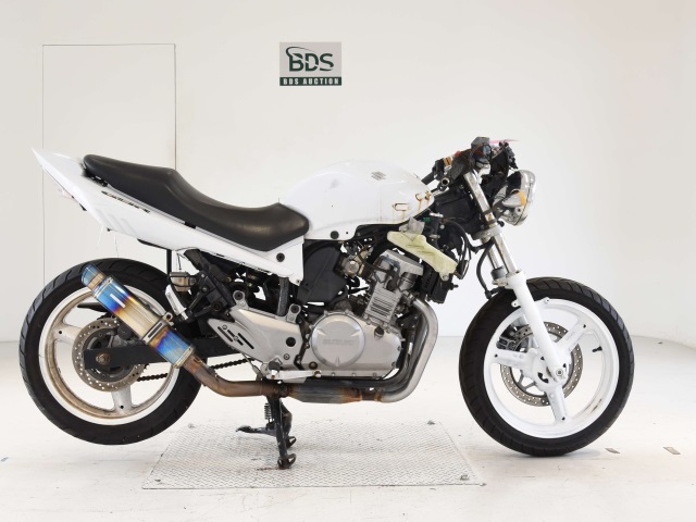 Suzuki GSR250