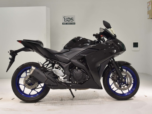 Yamaha YZF-R25 2015