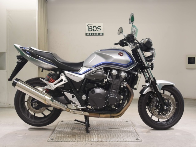 Honda CB1300SF 2024