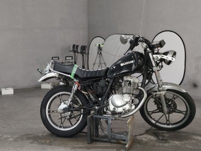Suzuki GN125