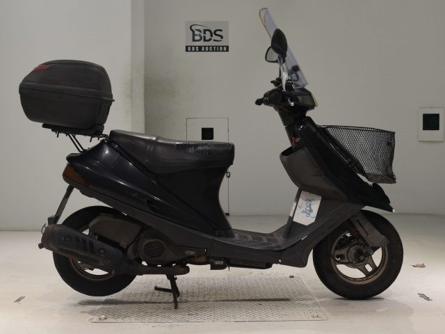 Suzuki ADDRESS V100