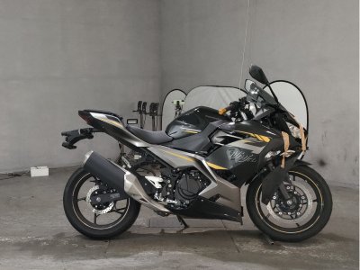 Kawasaki NINJA400 2021