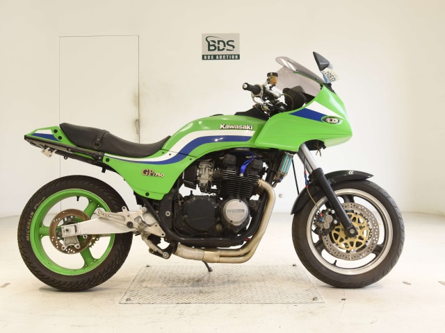 Kawasaki GPZ750 1983