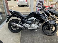 Suzuki GSR250