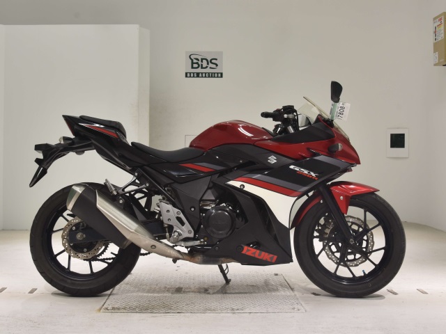 Suzuki GSX250R