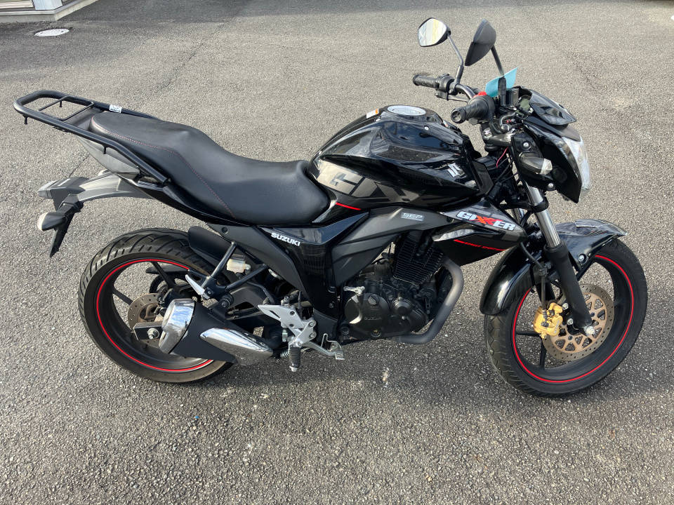 Suzuki GIXXER150