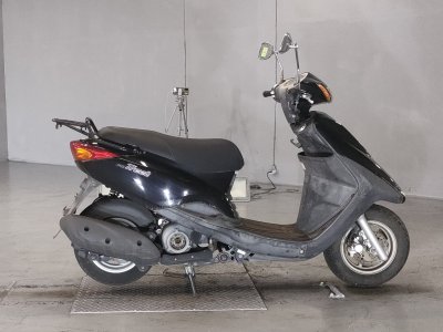 Yamaha AXIS TREAT