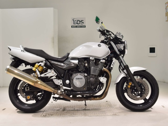 Yamaha XJR1300 2025