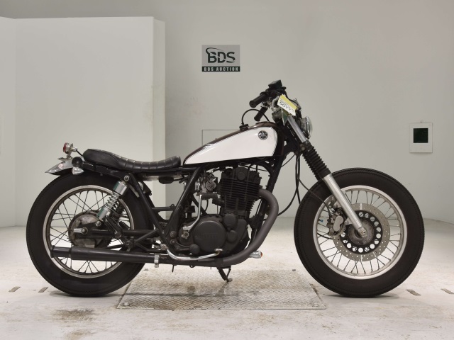 Yamaha SR400 2002