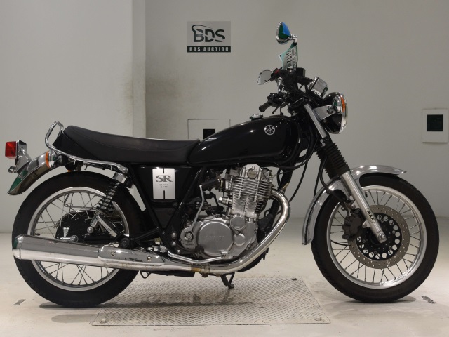 Yamaha SR400 2020