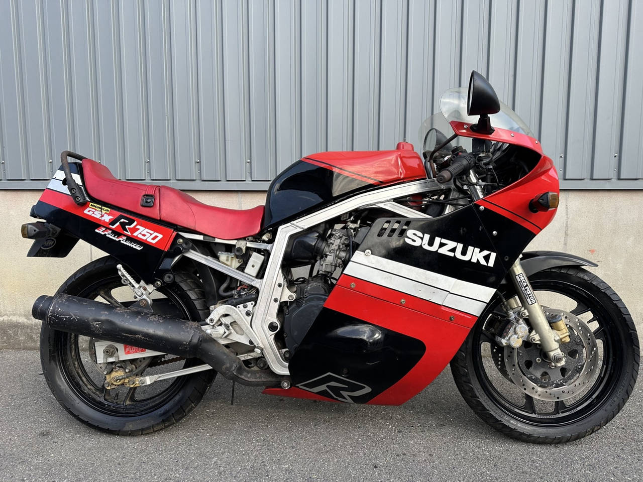 Suzuki GSX-R750 1985