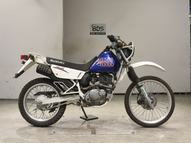 Suzuki DJEBEL200