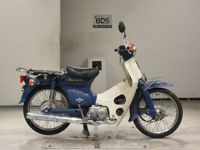 Honda C50 2000
