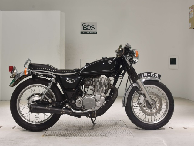 Yamaha SR400 2009