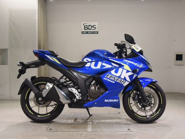 Suzuki GIXXER250SF
