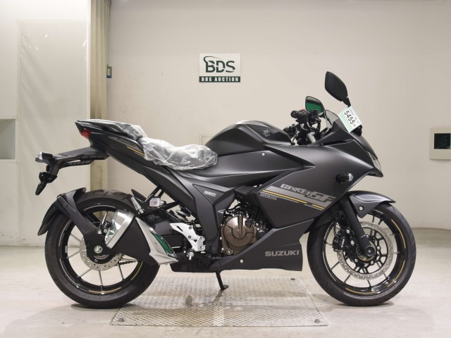 Suzuki GIXXER250SF