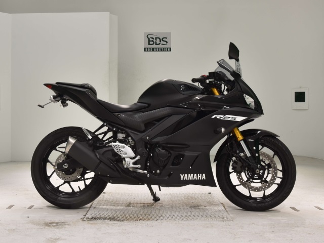 Yamaha YZF-R25A 2019